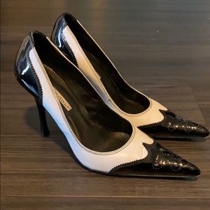 Charles David Spectator Black/White Pumps Sz 7.5